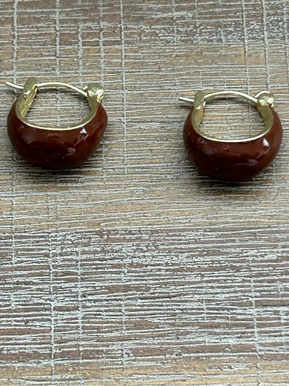 Brown Enamel Gold Tone Vintage Style Hoop Earring New